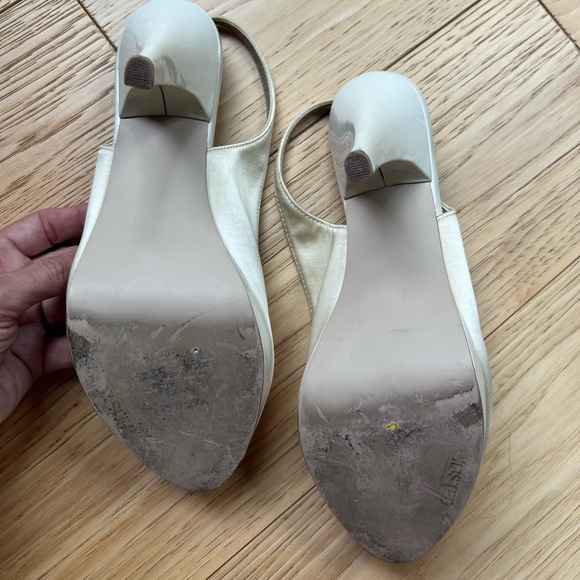 ⭐️BOGO FREE⭐️ UNLISTED Cream Platform Sling Back Heels - Picture 5 of 12